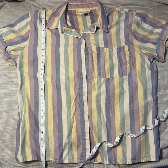 Striped Multicolor Universal Thread button up - Picture 2 of 2